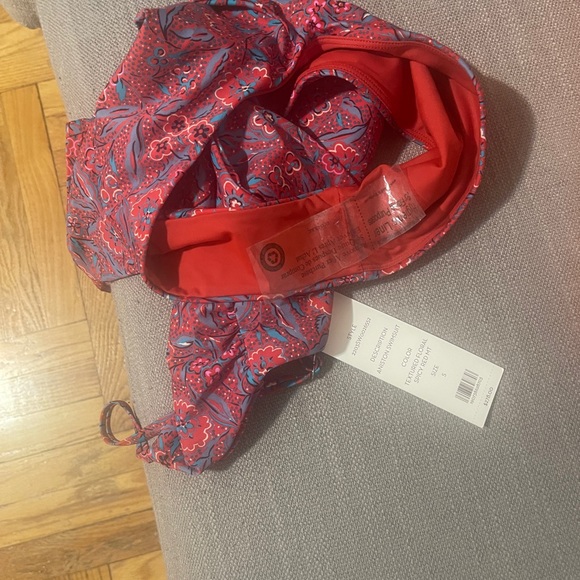 Veronica beard Aniston swimsuit - Picture 4 of 4